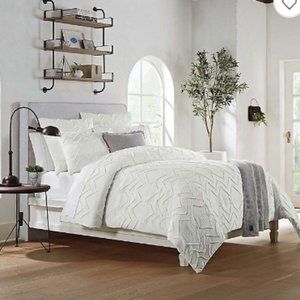 UGG Evangeline Full/Queen Duvet Cover in White